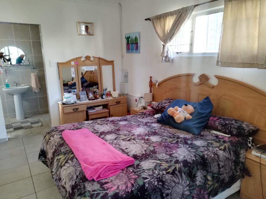 3 Bedroom Property for Sale in Sunnyridge Eastern Cape